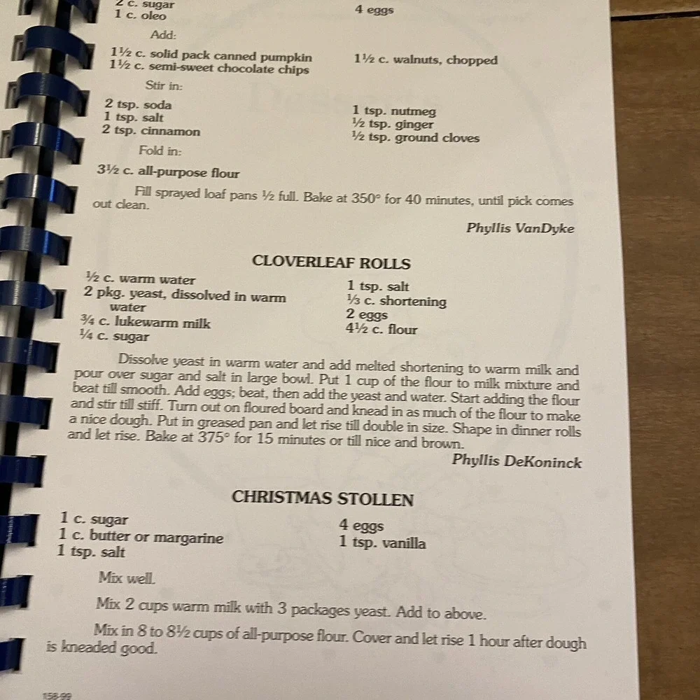VTG Treasured Recipes Leisure Days RV Resort Fun Club Regional Cookbook Comb